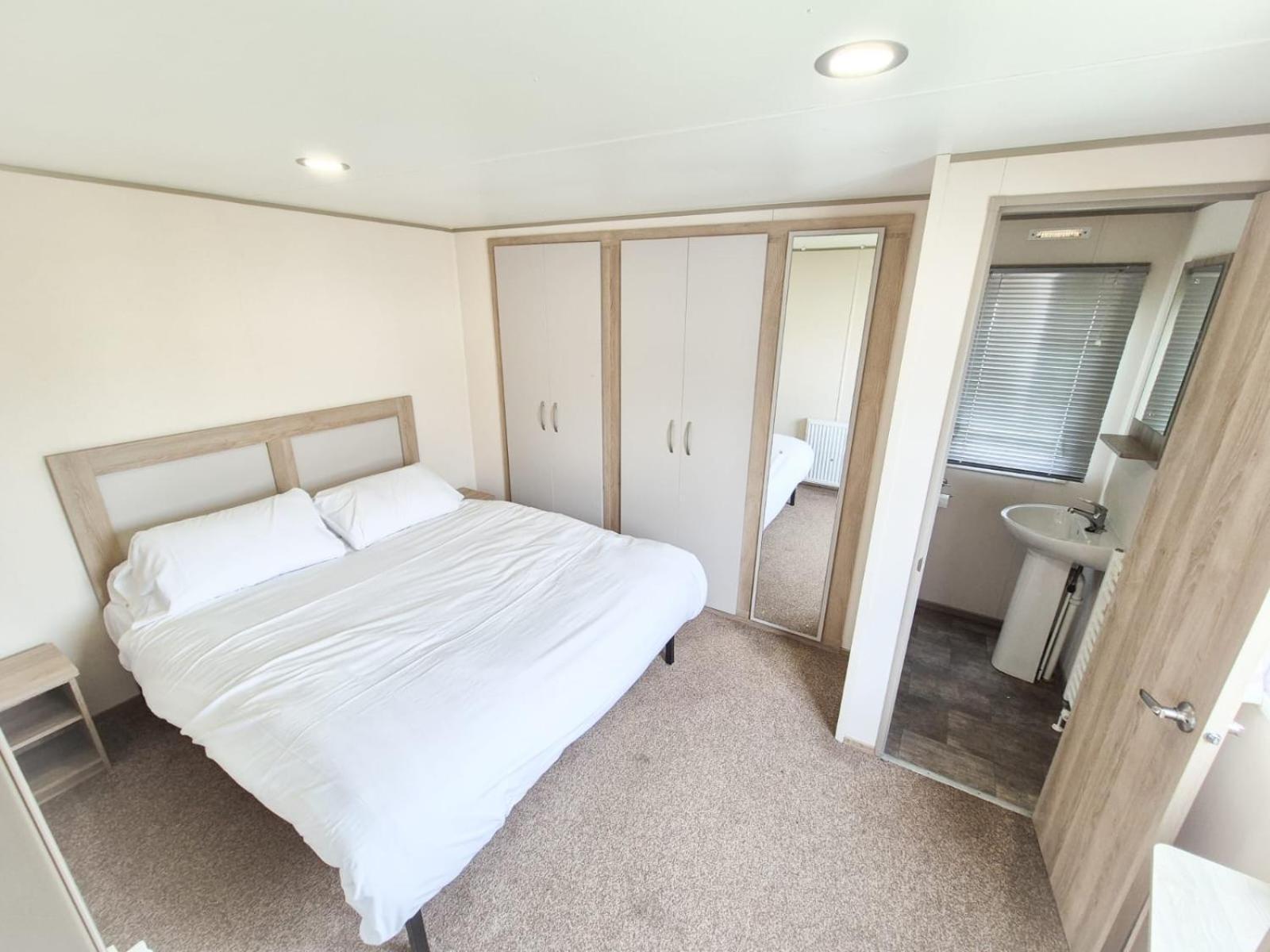 Whitstable - 2 Bedroom Sleeps 6 Seasalter ภายนอก รูปภาพ